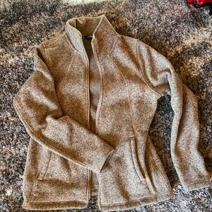 Gray Teddy Jacket with Stand-Up Collar and Fleece Material